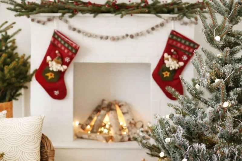 5. Give Yourself a Gift of Style This Year: The Latest Trends in Fake Christmas Trees and Accessories