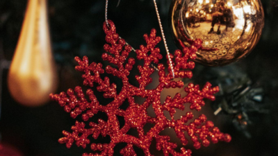Artificial Christmas Trees: The Perfect Holiday Decor for America